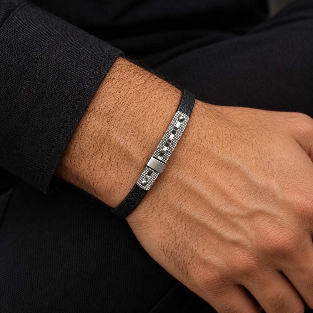 Bracelet Homme Dravon porté au poignet
