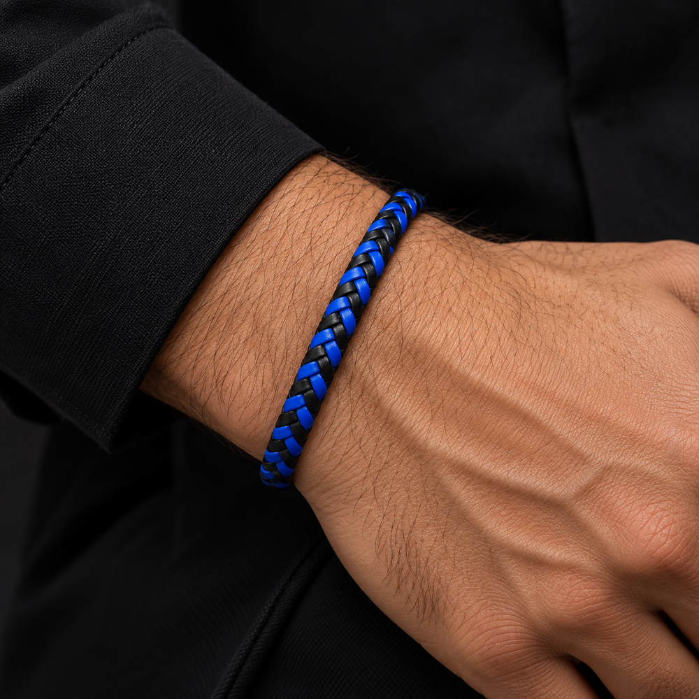 Bracelet Homme Cobalt, gros plan porté au poignet