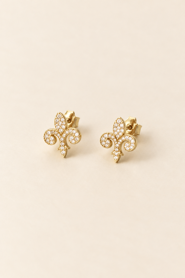 Boucles Fleur de Lys — Flatlay